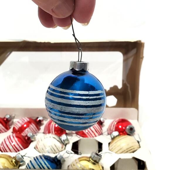 Vtg Pyramid Jumbo Glass Ornaments w/ White Glitter Stripes Boxed 17 ct Red Blue - Picture 6 of 10